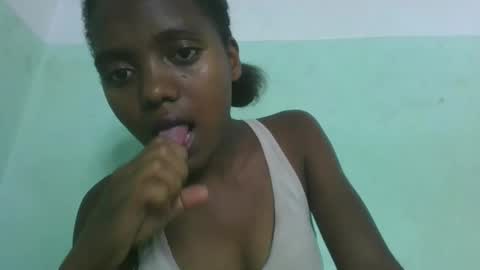 Snapshot of chanteuse655720 chatting on April 2026 04:37:02 PM chanteuse655720 online show from April 2026 04:37:02 PM