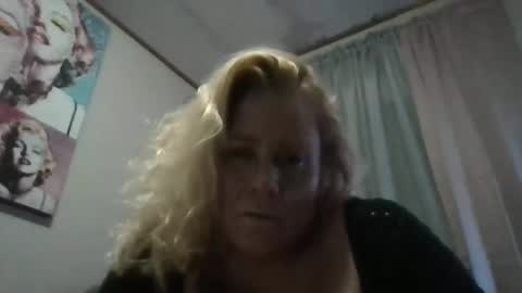 Ms. Behaving online show from December 2024 01:03:02 PM