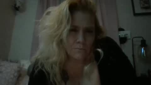 Ms. Behaving online show from February 2025 01:35:02 PM