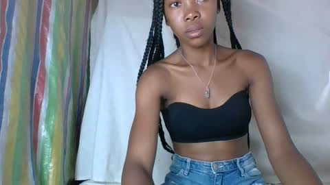 Snapshot of chariola0101 chatting on January 2025 06:35:01 PM chariola0101 online show from January 2025 06:35:01 PM