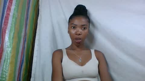 Snapshot of chariola0101 chatting on February 2025 06:58:02 AM chariola0101 online show from February 2025 06:58:02 AM