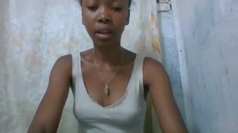 Snapshot of chariola0101 chatting on February 2025 05:40:01 AM chariola0101 online show from February 2025 05:40:01 AM