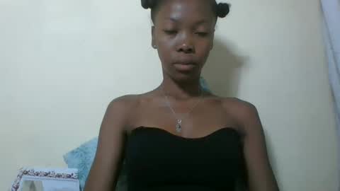 Snapshot of chariola0101 chatting on February 2025 06:07:01 AM chariola0101 online show from February 2025 06:07:01 AM