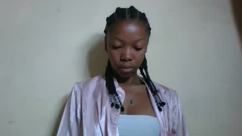 Snapshot of chariola0101 chatting on March 2025 02:30:02 AM chariola0101 online show from March 2025 02:30:02 AM