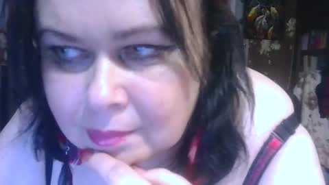 Snapshot of charleekendall chatting on November 2025 05:48:02 PM CharleeKendall online show from November 2025 05:48:02 PM