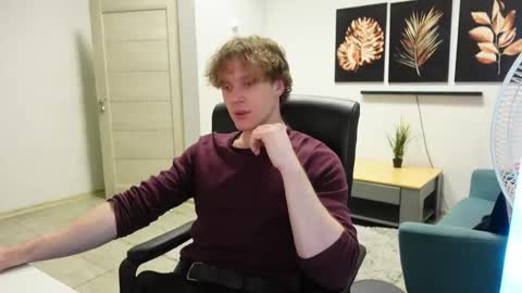 CHARLES DREAMS online show from November 2025 10:47:02 PM