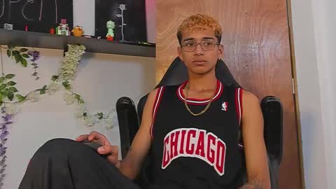 Charles Russo online show from February 2025 08:02:02 PM