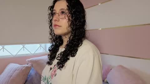Snapshot of charlote__miller chatting on October 2025 11:19:01 AM You honey online show from October 2025 11:19:01 AM