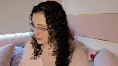 Snapshot of charlote__miller chatting on October 2025 11:42:02 AM You honey online show from October 2025 11:42:02 AM