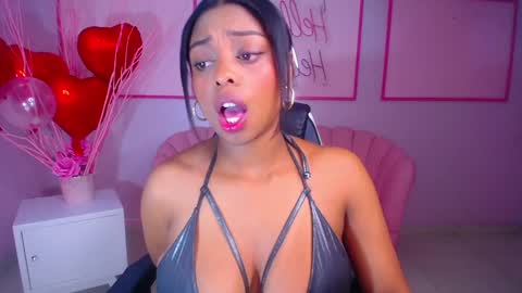 Snapshot of charlote_fun_a chatting on February 2025 10:30:01 AM Charlote online show from February 2025 10:30:01 AM