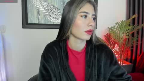 Snapshot of charlote_horny chatting on February 2025 08:54:02 AM Charlote online show from February 2025 08:54:02 AM