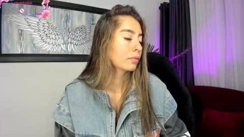 Charlote online show from November 2025 11:44:02 AM