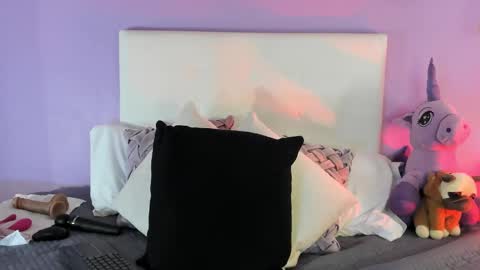 Char 3 online show from September 2025 03:35:01 PM