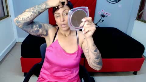 CHARLOTTE GRAY online show from October 2025 12:15:02 PM