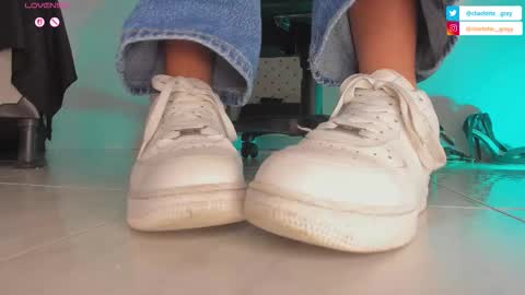 charlotte  grey online show from October 2025 08:11:02 PM