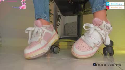 charlotte  grey online show from November 2025 08:31:01 PM