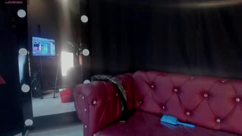  CHARLOTTE BROWN  online show from April 2026 07:09:02 PM