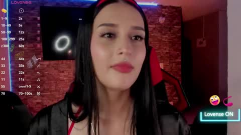 Snapshot of charlotte_greys chatting on May 2026 01:00:01 AM Charlotte online show from May 2026 01:00:01 AM