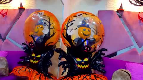 Charlotte Icee online show from October 2025 05:14:01 PM