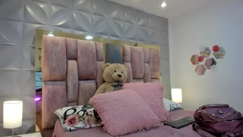 Charlotte Icee online show from March 2026 02:33:02 PM