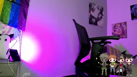 Charlie  online show from November 2025 01:44:01 PM