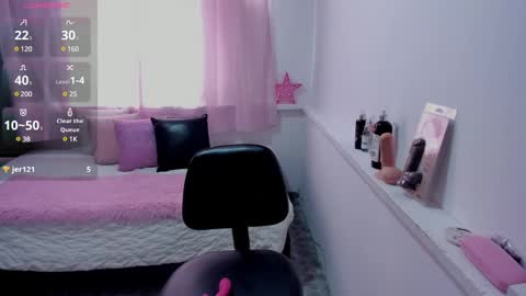 Laura online show from December 2024 06:01:02 PM