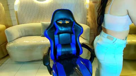 Charlotte  online show from January 2026 03:31:01 AM