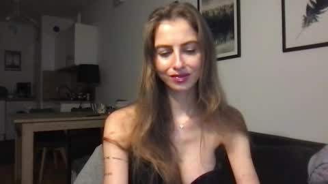 Charlotte Roche online show from October 2025 03:20:02 PM