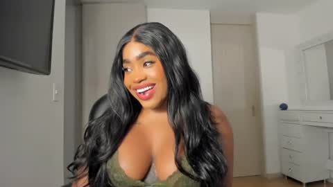 Snapshot of charlotte_tiller chatting on July 2026 05:29:01 AM Yuli online show from July 2026 05:29:01 AM