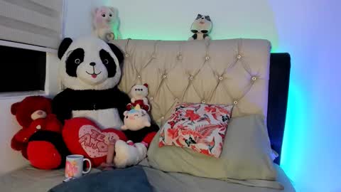 charlottee07 online show from February 2026 02:30:01 AM