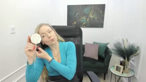 Snapshot of charlottekerti chatting on April 2026 05:10:01 PM Charlotte online show from April 2026 05:10:01 PM