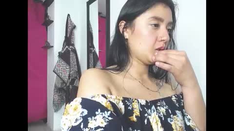 charlottekiss99 online show from December 2025 01:33:01 AM