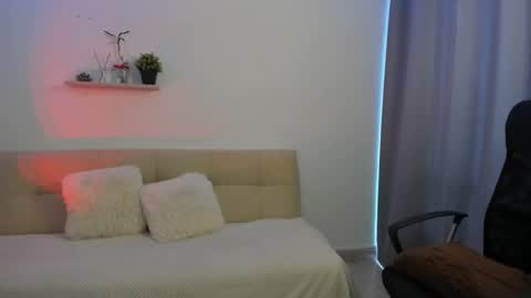 Snapshot of charlottelabouff chatting on April 2026 06:49:02 PM Charlotte online show from April 2026 06:49:02 PM