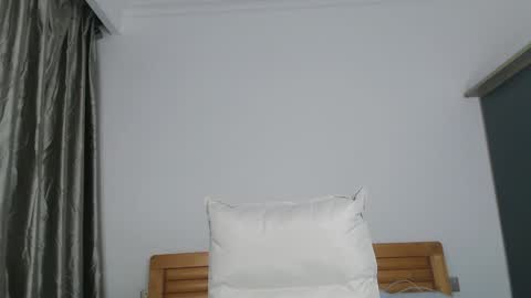 Charlotte online show from December 2024 06:05:01 PM