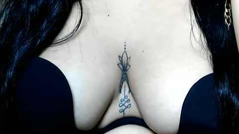 charlottequeen_21 online show from March 2026 12:10:02 PM