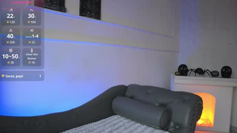 Lauren Rus online show from October 2025 02:18:02 PM