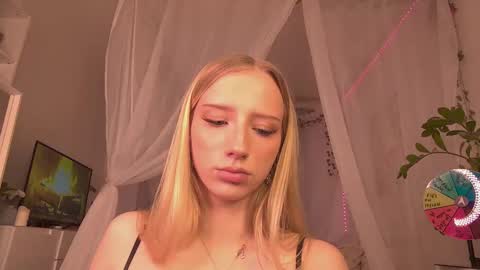 Charlotte online show from November 2025 06:19:02 PM