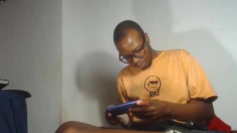 charly_vergonti_ online show from December 2025 01:33:02 AM