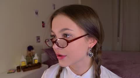 Kaylee online show from September 2025 03:46:01 PM