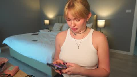 my fansly Charming daisy              My Wishlist  for new toys     online show from April 2026 11:13:02 AM