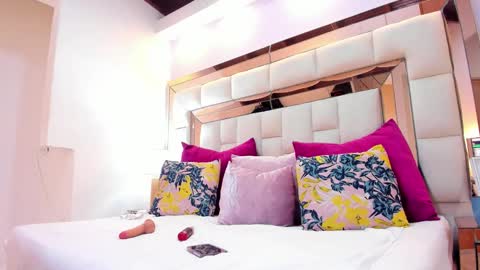 Charol  online show from February 2026 01:47:01 PM