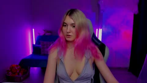 Snapshot of chatur_lady_ chatting on February 2025 02:58:02 PM Betty online show from February 2025 02:58:02 PM