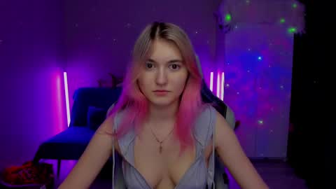 Snapshot of chatur_lady_ chatting on March 2025 02:53:02 PM Betty online show from March 2025 02:53:02 PM