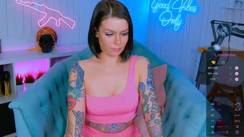 Snapshot of chaturkaterina chatting on February 2025 06:29:01 AM Miss Harmony online show from February 2025 06:29:01 AM