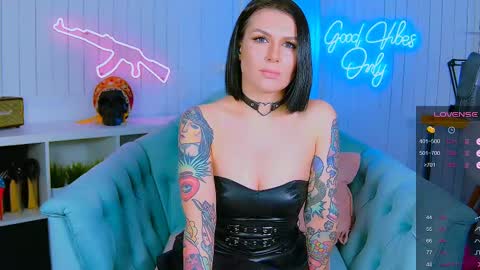 Snapshot of chaturkaterina chatting on February 2025 04:31:01 AM Miss Harmony online show from February 2025 04:31:01 AM