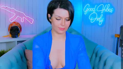 Snapshot of chaturkaterina chatting on February 2025 11:15:01 PM Miss Harmony online show from February 2025 11:15:01 PM