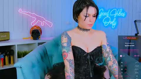 Snapshot of chaturkaterina chatting on March 2025 01:58:02 AM Miss Harmony online show from March 2025 01:58:02 AM