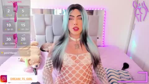 Sophie  online show from September 2025 05:24:02 PM