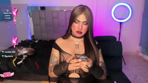 Snapshot of chaturmodels chatting on July 2026 11:53:02 PM Sophie online show from July 2026 11:53:02 PM