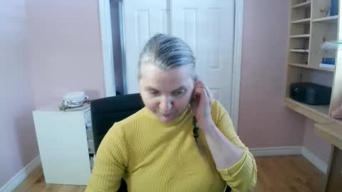 chealsiek online show from April 2026 06:16:01 PM